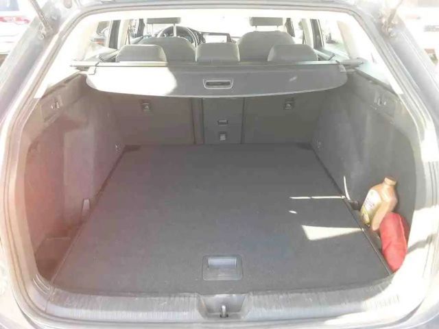 Volkswagen Golf DSG Life Variant