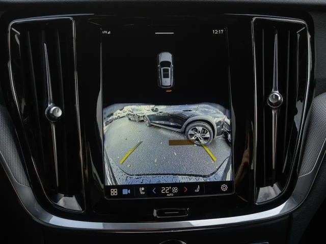 Volvo V60 Cross Country AWD Plus