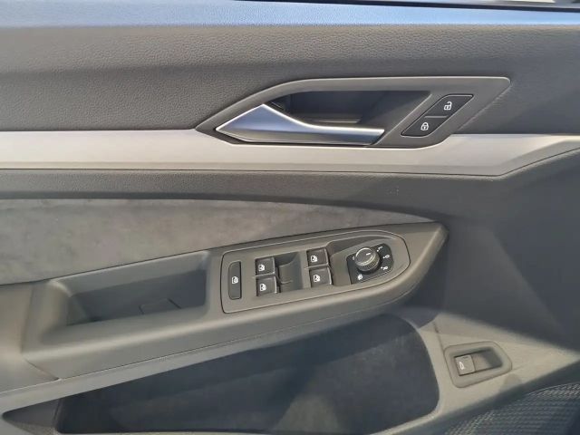 Volkswagen Golf Business DSG Variant