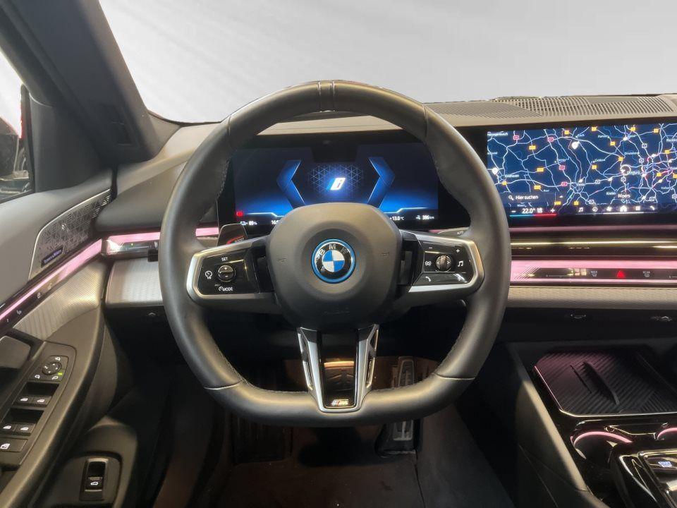 BMW i5 Sedan