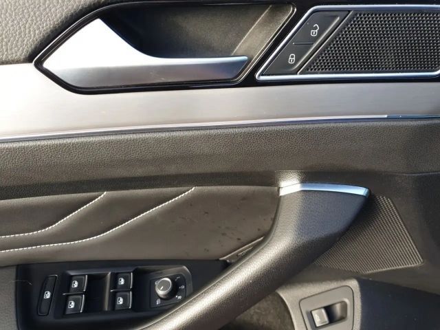 Volkswagen Passat 2.0 TDI DSG R-Line Variant