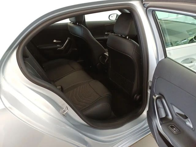 Mercedes-Benz A 200 LENKRADHEIZUNG LED HP 17 ZOLL ALU