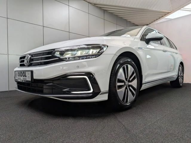 Volkswagen Passat DSG GTE Variant