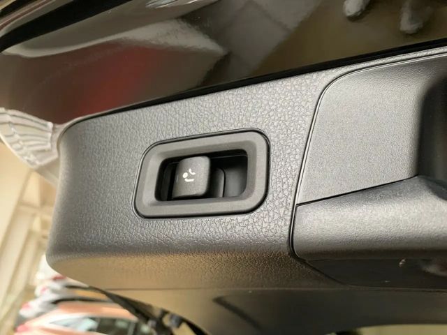 Mercedes-Benz GLB 220 4MATIC AMG Line