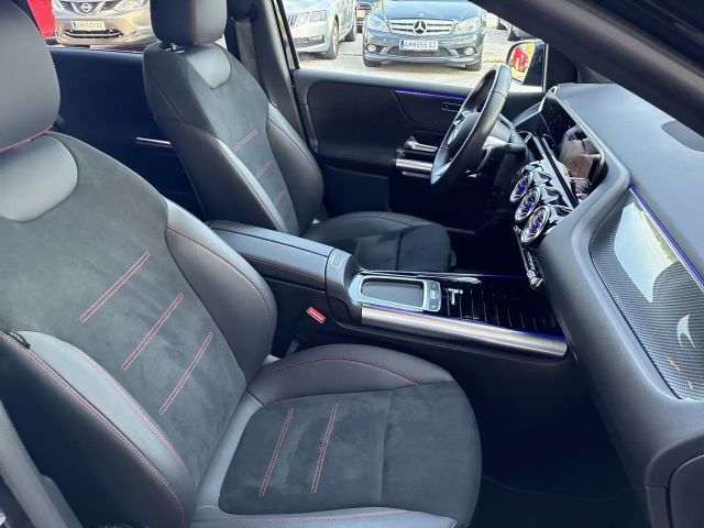 Mercedes-Benz B 180 B 180 d Sedan