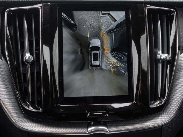 Volvo XC60 Dark Plus