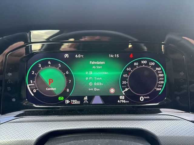 Volkswagen Golf 1.5 eTSI Golf VIII Style