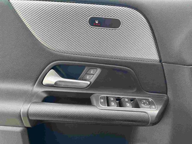 Mercedes-Benz GLB 200 4MATIC GLB 200 d