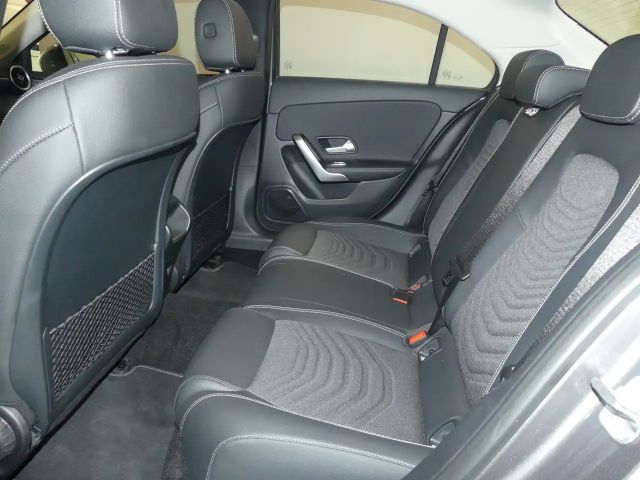 Mercedes-Benz A 200 Progressive