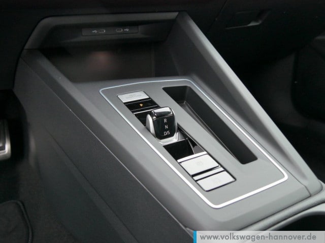 Volkswagen Golf 1.5 eTSI DSG IQ.Drive