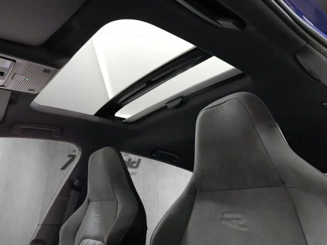 Volkswagen Golf 1.5 TSI Plus R-Line