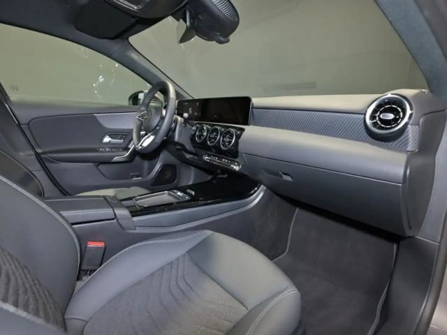 Mercedes-Benz A 200 A 200 d Progressive