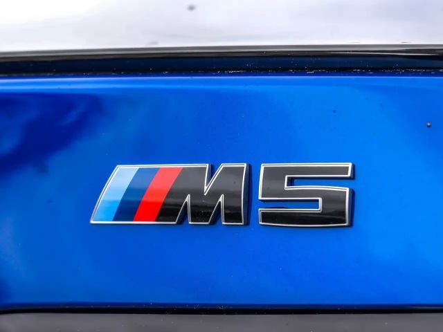 BMW M5 Sedan