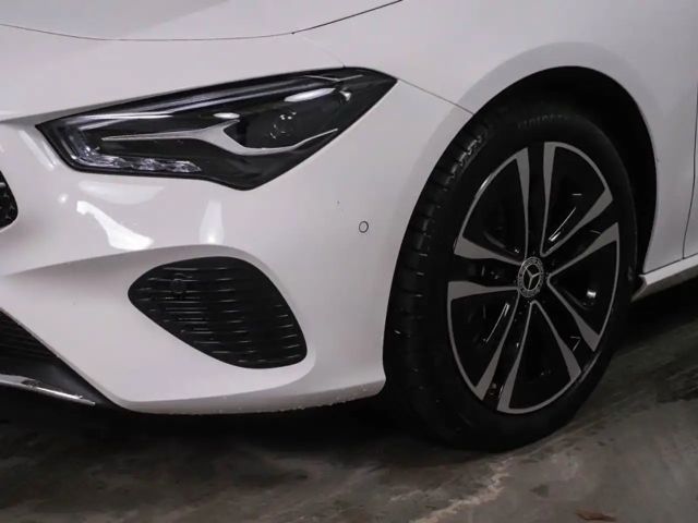 Mercedes-Benz CLA 180 PRO+LED+KAM+KEY+AMBI+NAVI+EASY-PACK