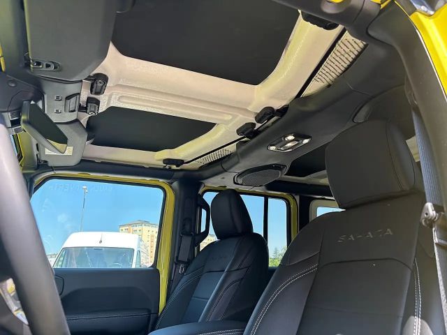 Jeep Wrangler 4xe Sahara