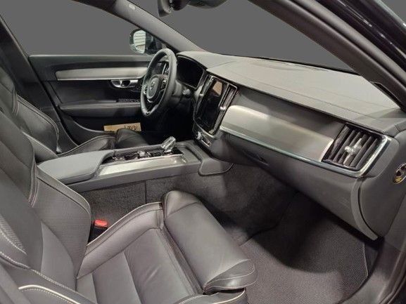 Volvo V90 Cross Country AWD Plus