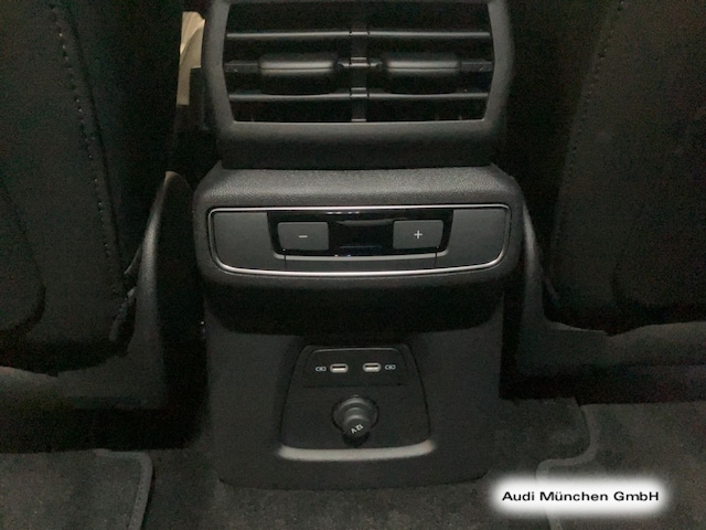 Audi Q4 e-tron SUV 45 e-tron Audi Q4 e-tron