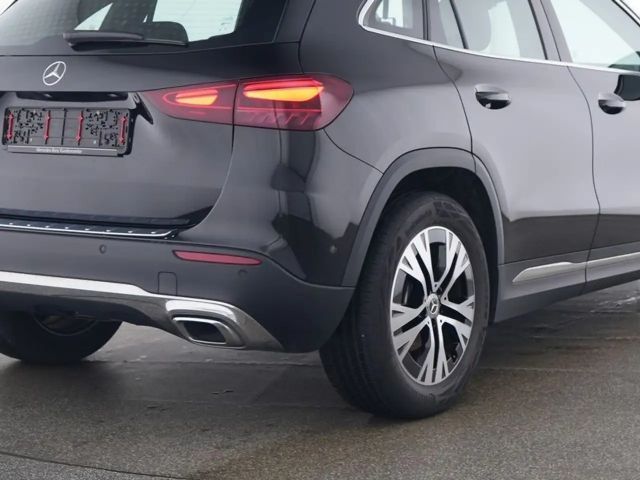 Mercedes-Benz GLA 200 Progressive