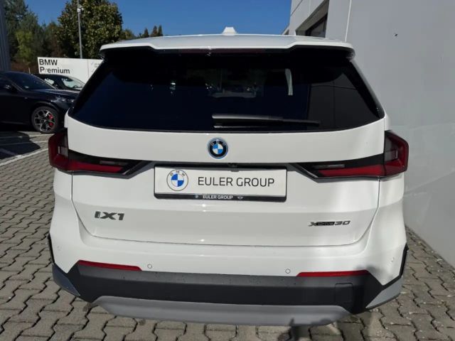 BMW iX1 xDrive