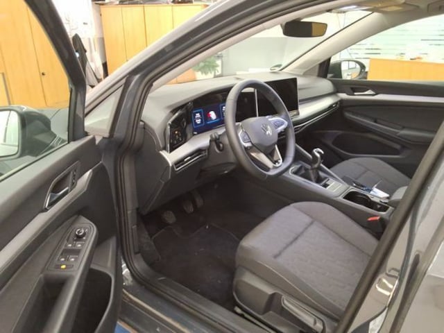 Volkswagen Golf Life Variant