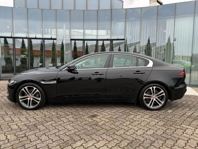 Jaguar XE P250 S