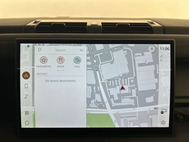 Land Rover Defender 110 D250 Dynamic SE