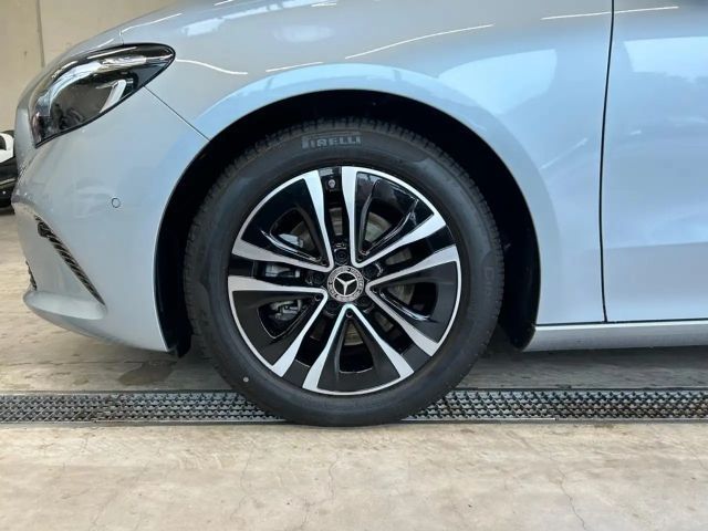 Mercedes-Benz B 200 Progressive