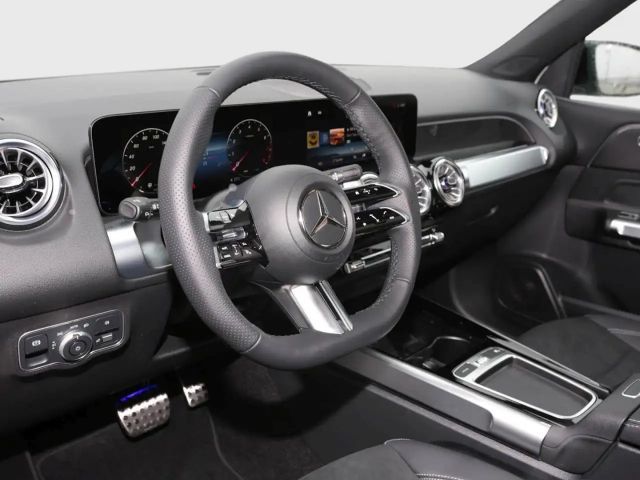 Mercedes-Benz GLB 200 AMG Line