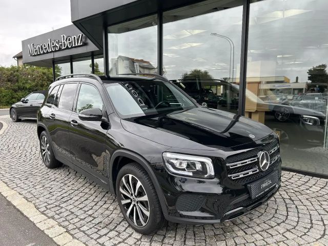 Mercedes-Benz GLB 200 4MATIC