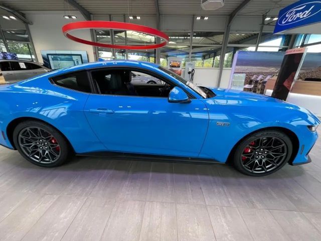 Ford Mustang Fastback GT 5.0 V8