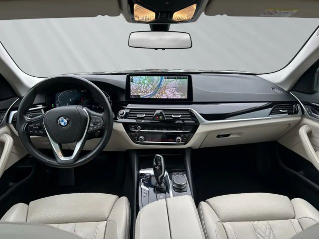 BMW 530 Sedan