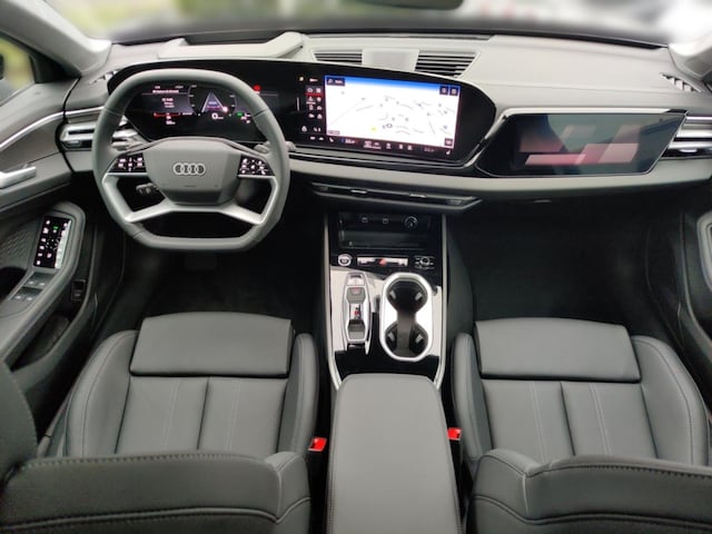 Audi A6 Avant Quattro S-Tronic