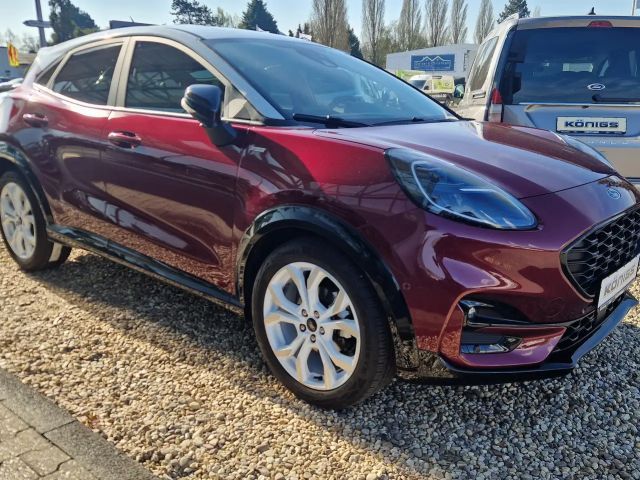 Ford Puma Vivid Ruby Edition