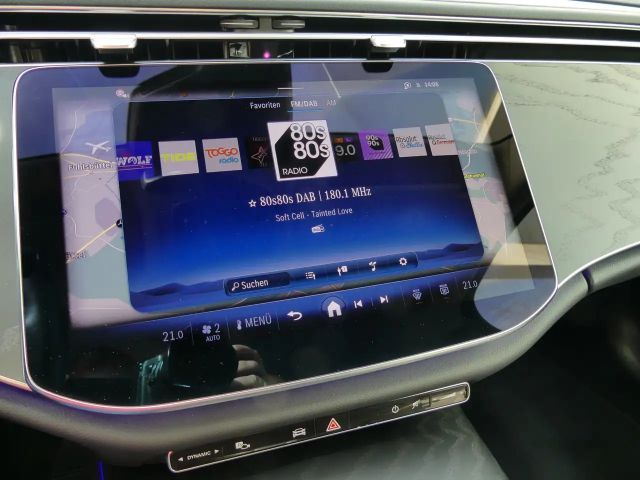 Mercedes-Benz E 200 AVANTGARDE Sedan