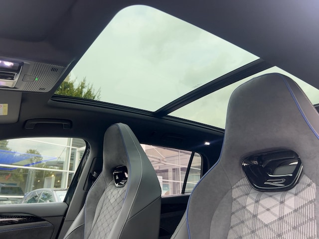 Volkswagen Tayron TDI 4M AHK 7-Sitzer Pano BlackStyle