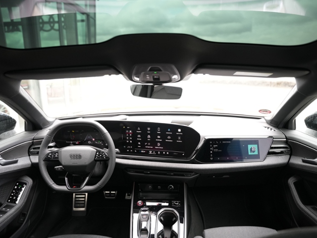 Audi A6 Avant Quattro S-Tronic