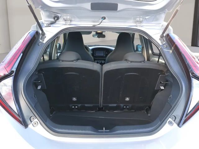 Toyota Aygo X Hatchback Play VVT-i