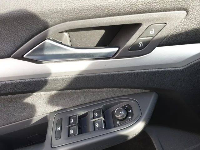 Volkswagen Golf 1.5 TSI Life Variant