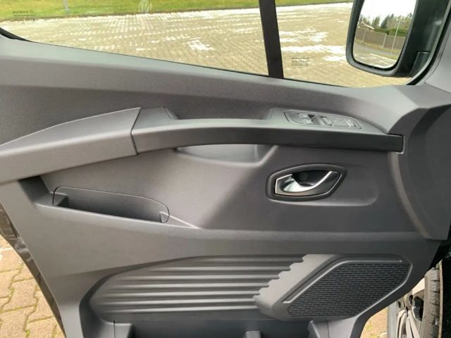 Renault Trafic Blue Combi EDC Spaceclass