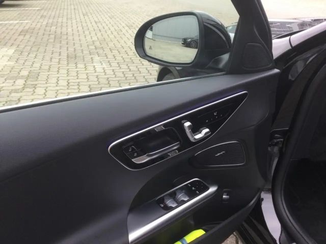 Mercedes-Benz C 200 AVANTGARDE Estate