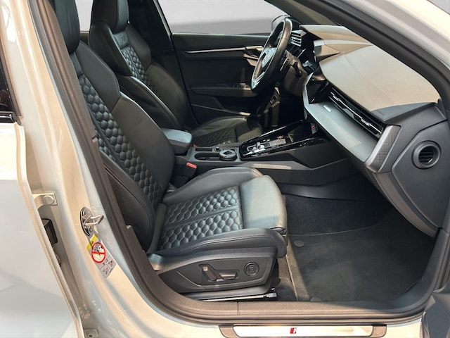 Audi RS3 Quattro S-Tronic Sedan