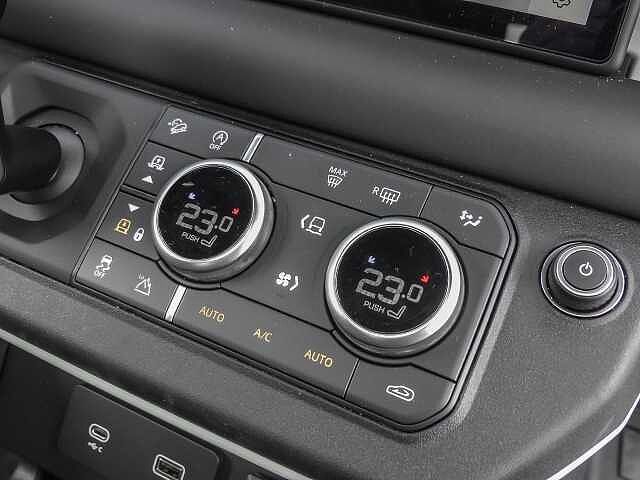 Land Rover Defender 90 Dynamic SE