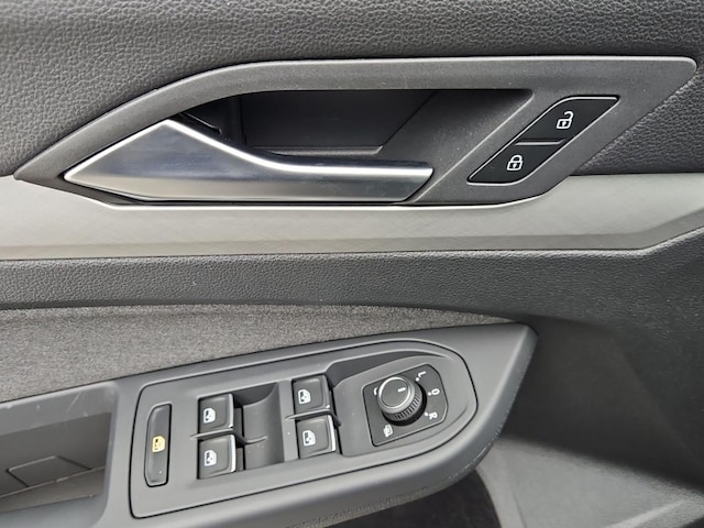 Volkswagen Golf 1.5 eTSI Life Variant