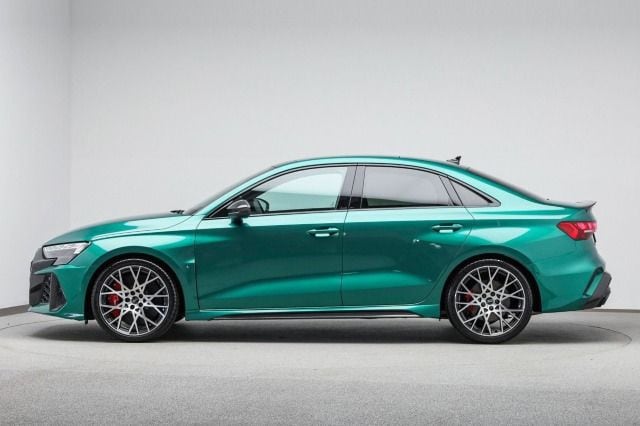 Audi RS3 Quattro S-Tronic Sedan