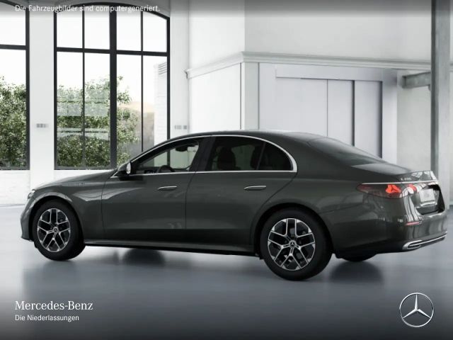 Mercedes-Benz E 200 AVANTGARDE Sedan