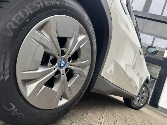 BMW iX1 xDrive30
