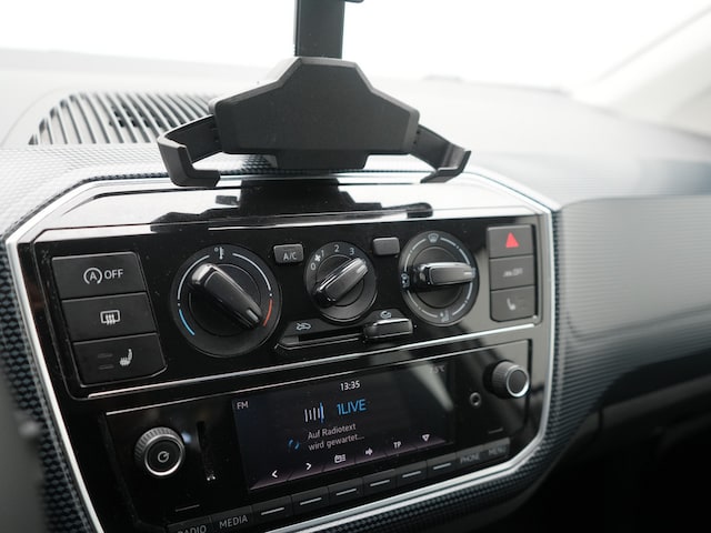 Volkswagen up! up!  KAM SHZ KLIMA PDC FACEL.