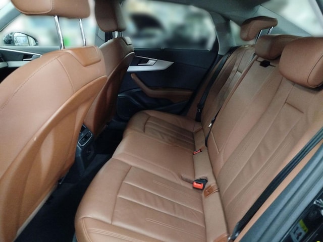 Audi A4 40 TDI Quattro S-Tronic Sedan