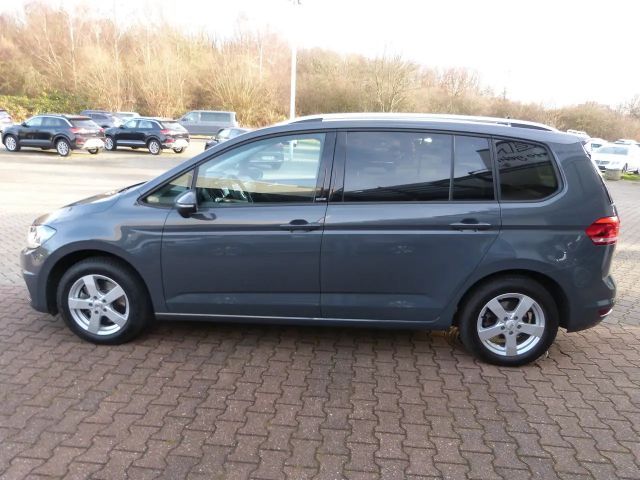 Volkswagen Touran 1.5 TSI DSG