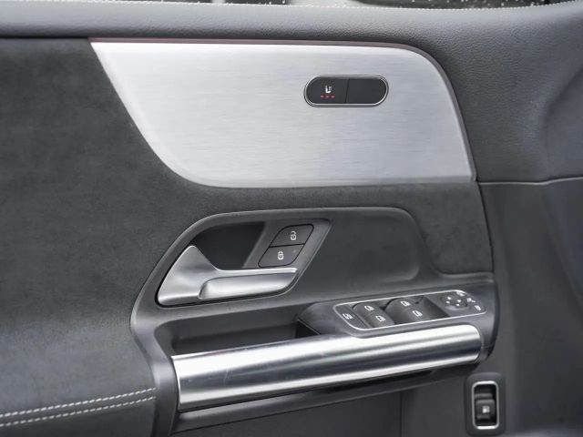 Mercedes-Benz B 250 AMG Line B 250 e